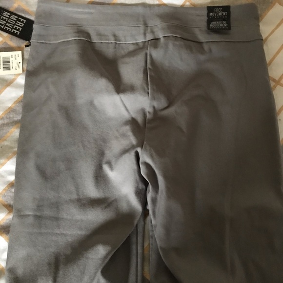 Grey Capri pants from Eclipse - Picture 2 of 3